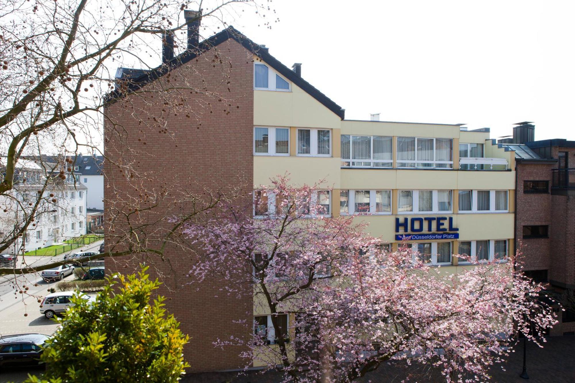 Hotel Am Duesseldorfer Platz Ratingen Zewnętrze zdjęcie