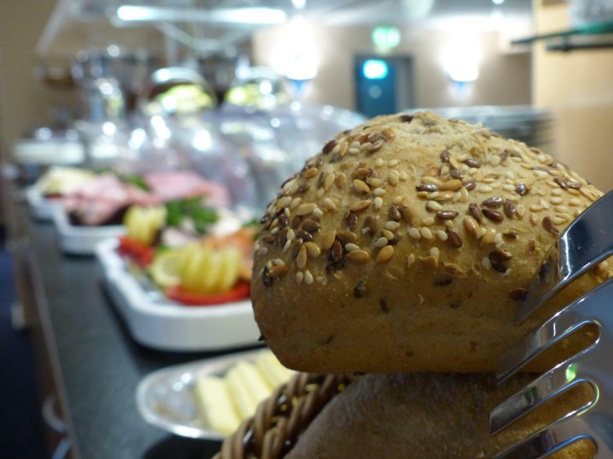 Hotel Am Duesseldorfer Platz Ratingen Zewnętrze zdjęcie