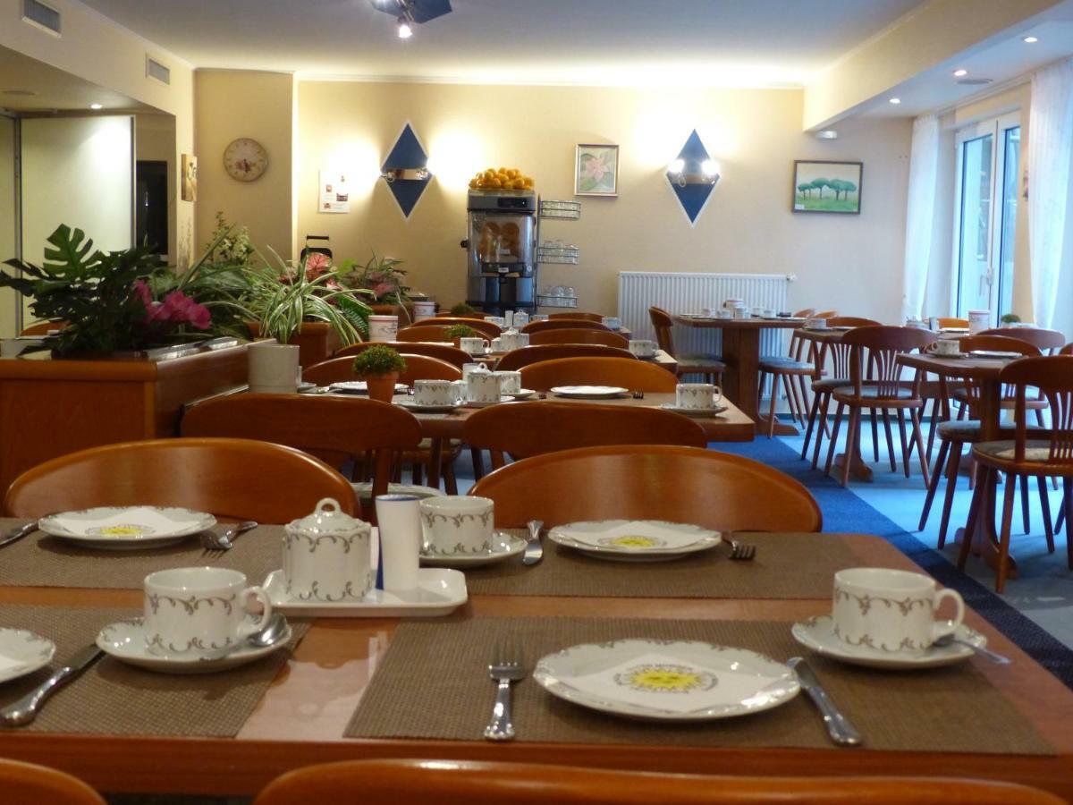 Hotel Am Duesseldorfer Platz Ratingen Zewnętrze zdjęcie